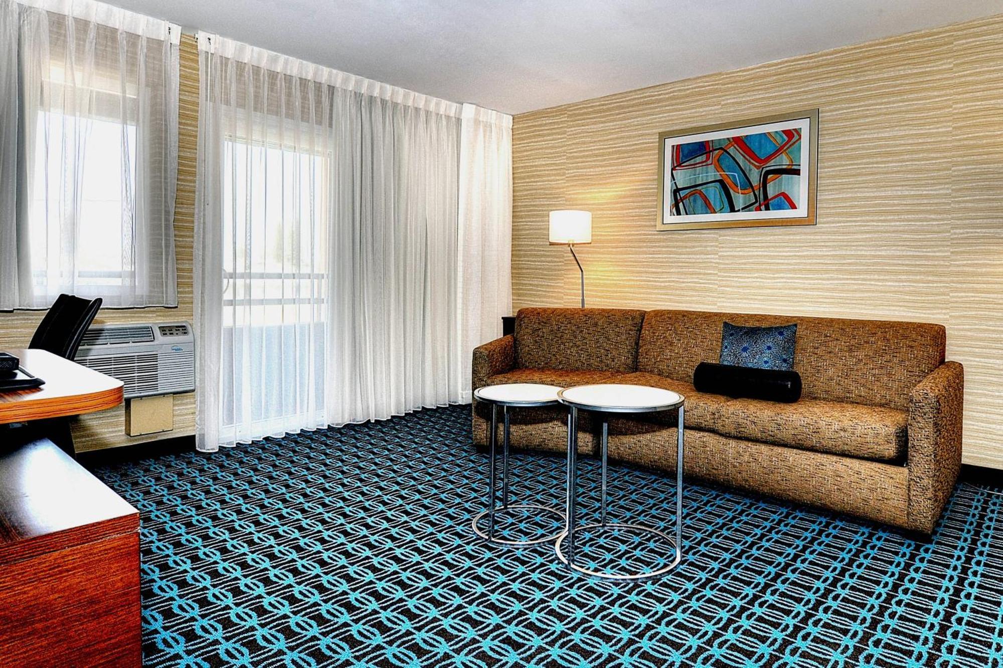 Fairfield Inn & Suites By Marriott Los Angeles Розмид Экстерьер фото