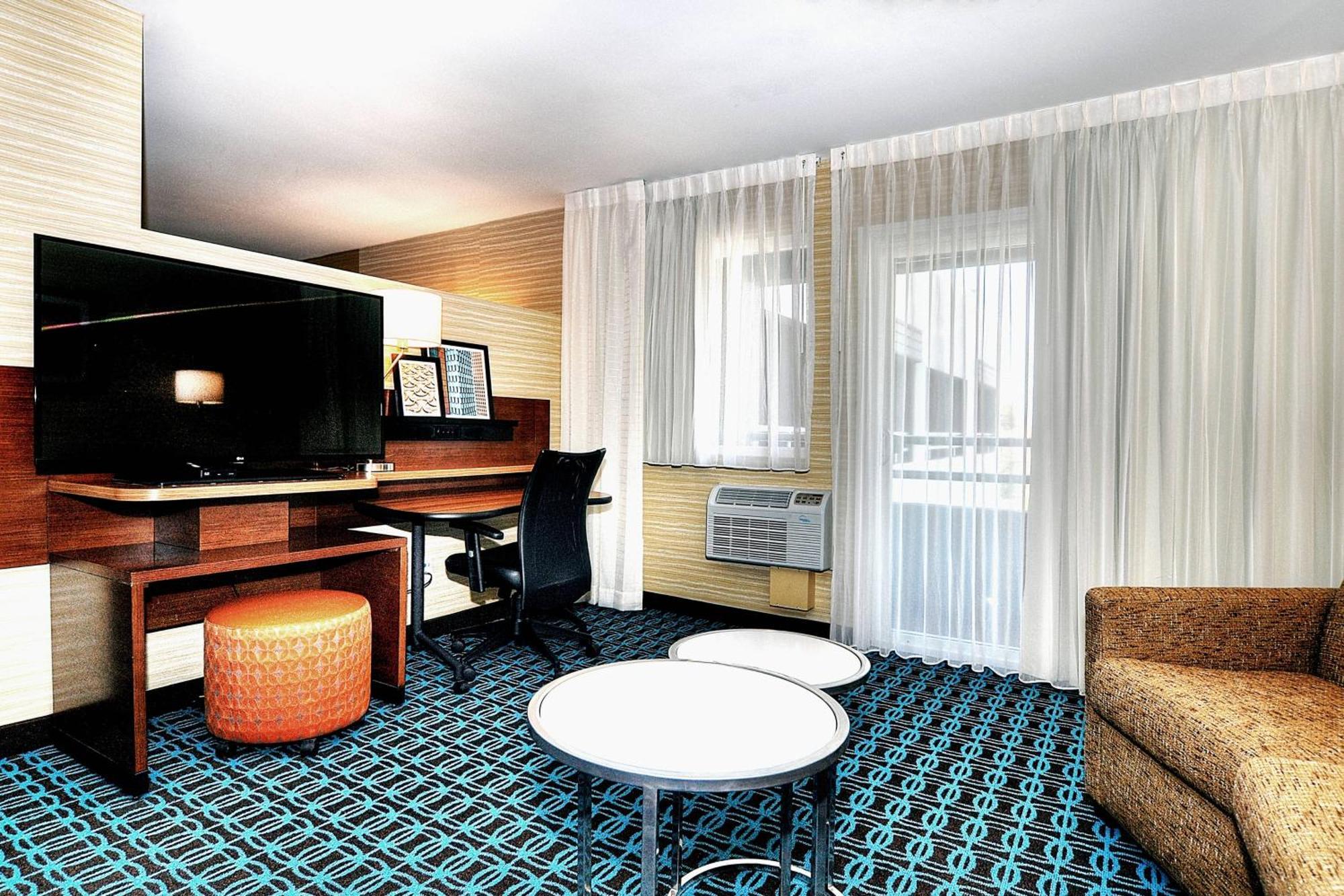 Fairfield Inn & Suites By Marriott Los Angeles Розмид Экстерьер фото