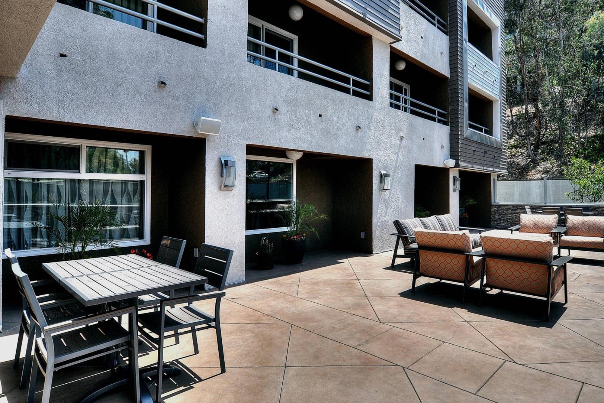 Fairfield Inn & Suites By Marriott Los Angeles Розмид Экстерьер фото