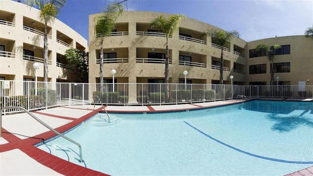 Fairfield Inn & Suites By Marriott Los Angeles Розмид Экстерьер фото