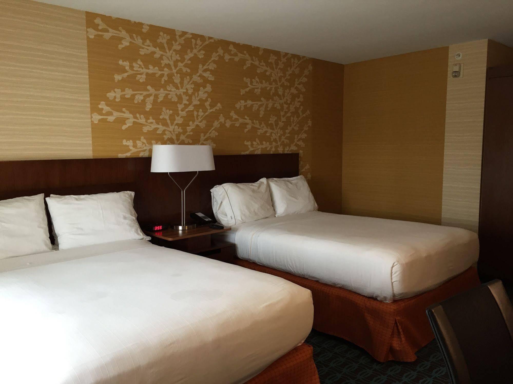 Fairfield Inn & Suites By Marriott Los Angeles Розмид Экстерьер фото