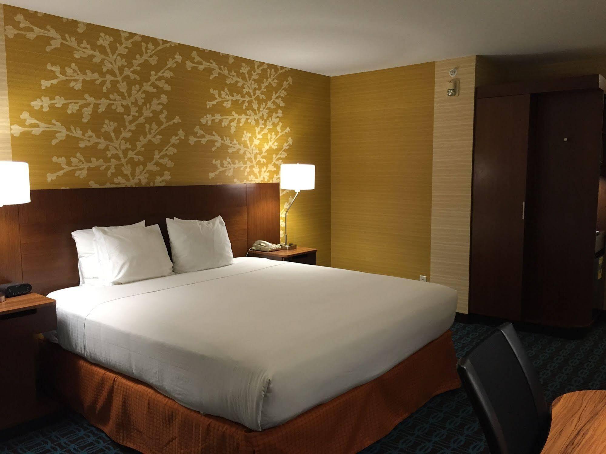 Fairfield Inn & Suites By Marriott Los Angeles Розмид Экстерьер фото
